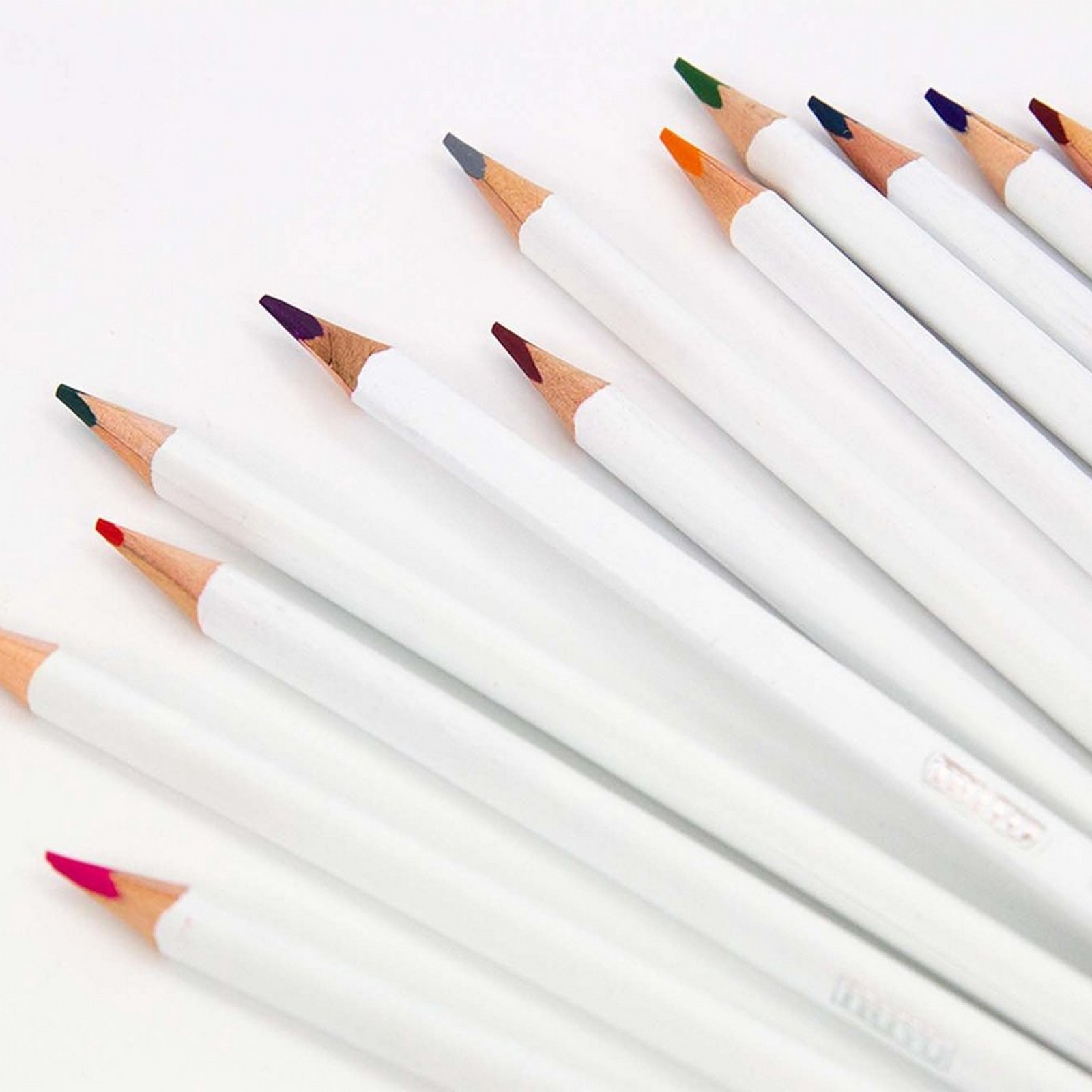 Tonic Studios • Classic colour pencils