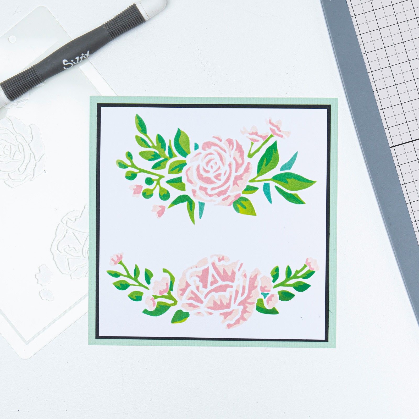 Sizzix • Layered Stencils Floral Borders