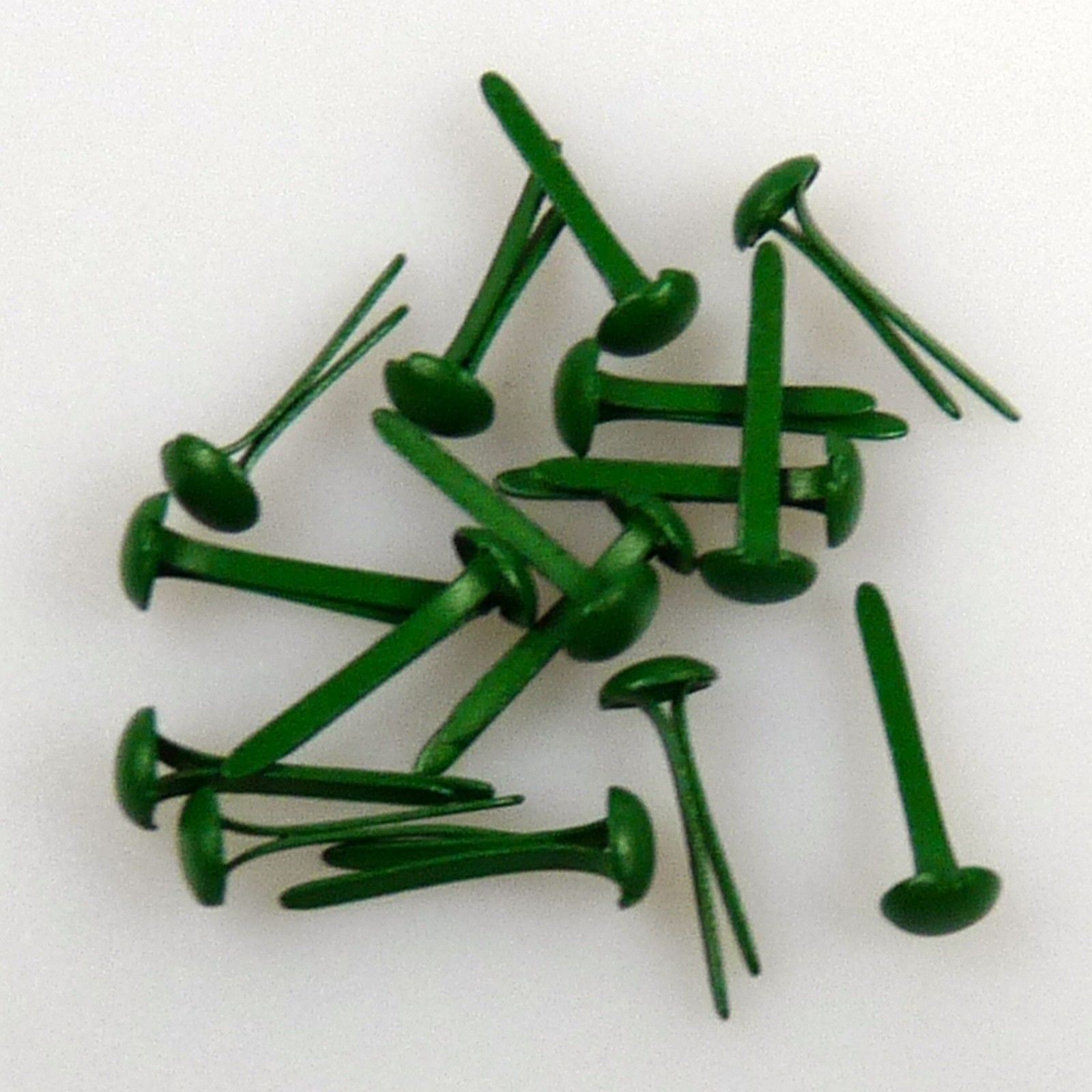 Nellie's Choice • Floral Brads 3mm (40stuks/pkg) Christmas Green 3415U