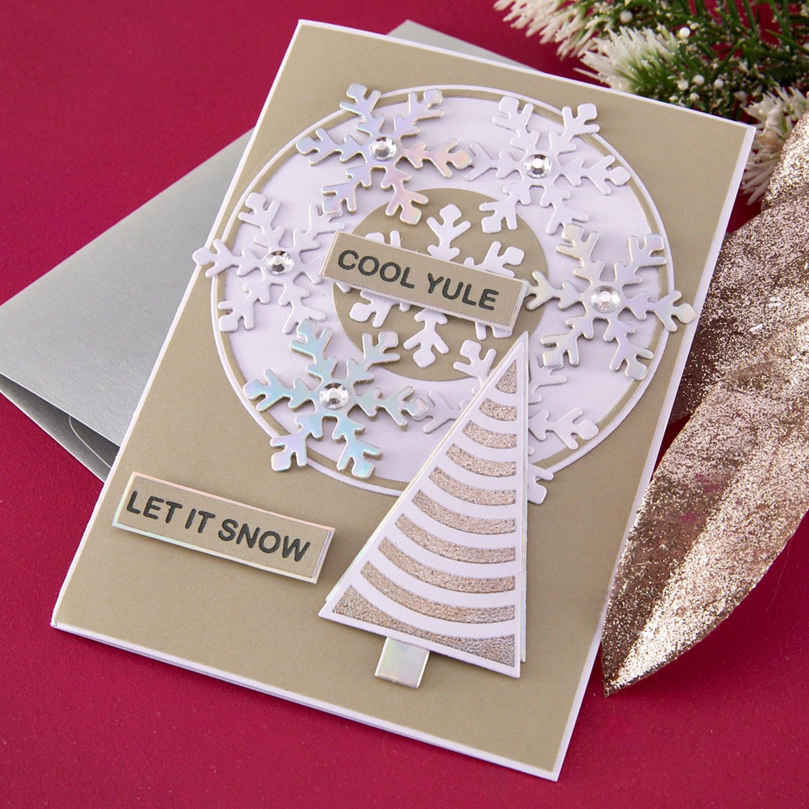 Spellbinders • Snowflake Wreath Etched Dies by Lisa Horton