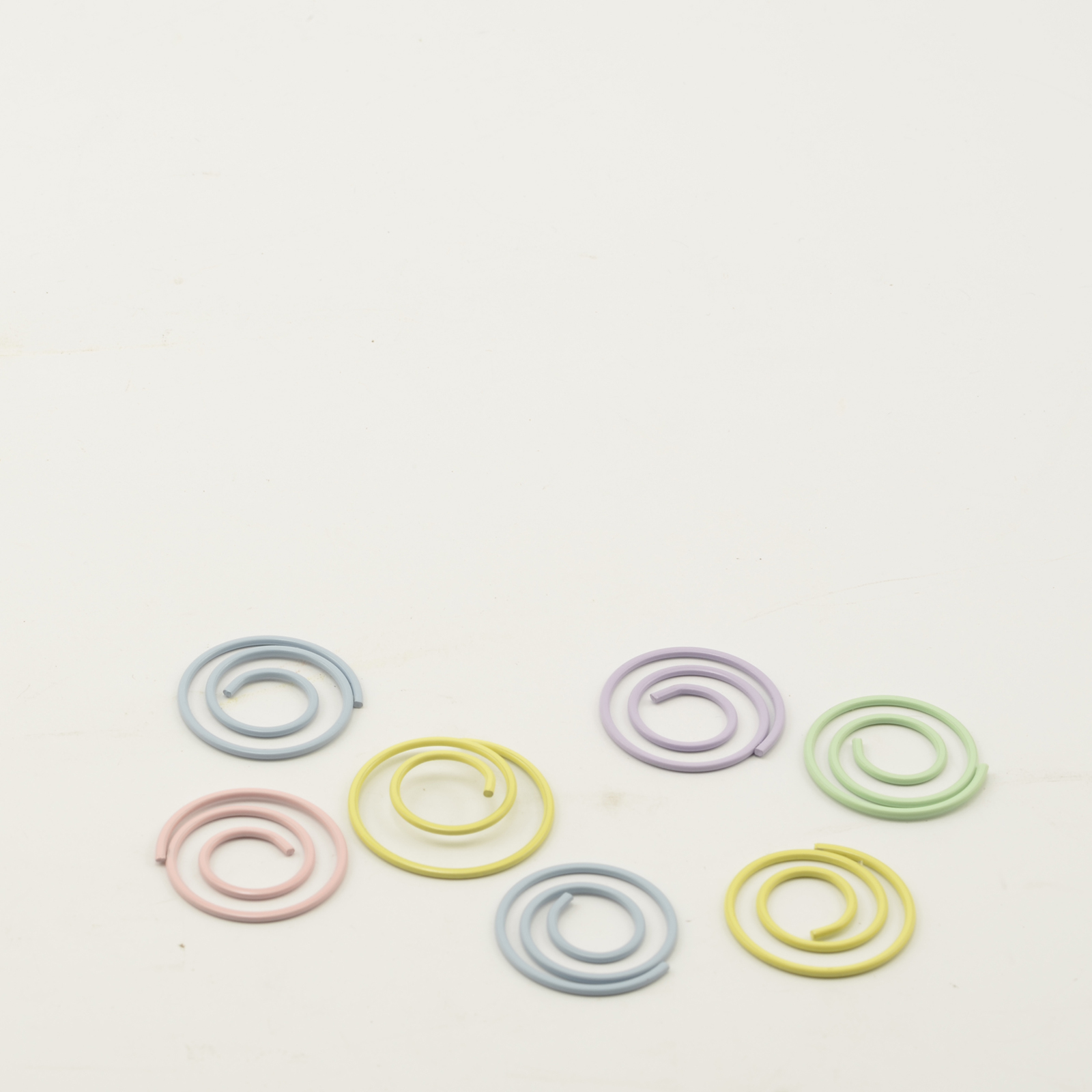 Vaessen Creative • Paper Clips In Jar 120g +/-143pieces Round 22mm Pastel